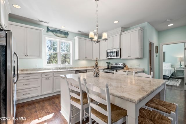 1679 Hemingway Drive SW, Ocean Isle Beach, NC 28469