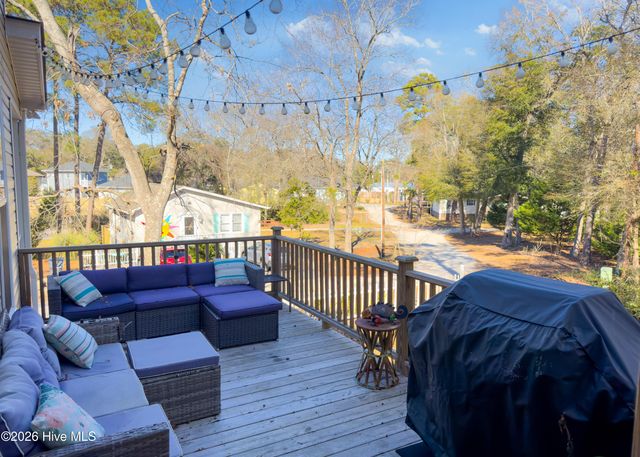 1679 Hemingway Drive SW, Ocean Isle Beach, NC 28469