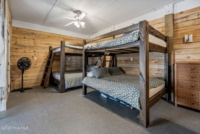 1679 Hemingway Drive SW, Ocean Isle Beach, NC 28469