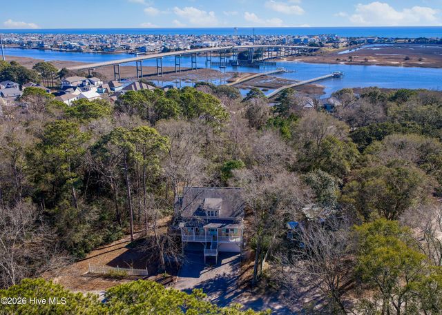 1679 Hemingway Drive SW, Ocean Isle Beach, NC 28469
