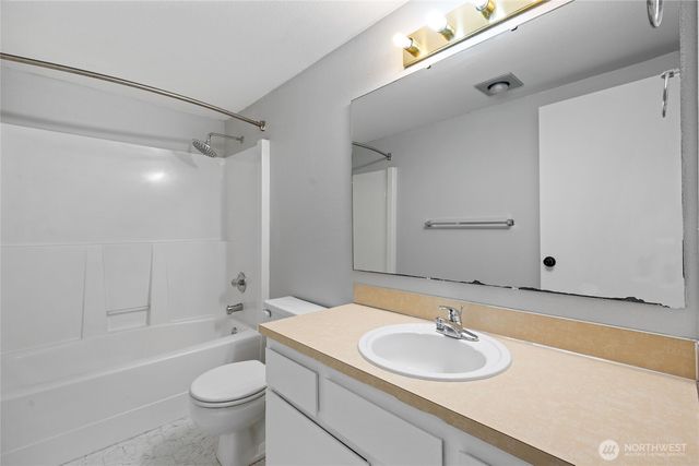 5824 Olive Avenue NE, Bremerton, WA 98311