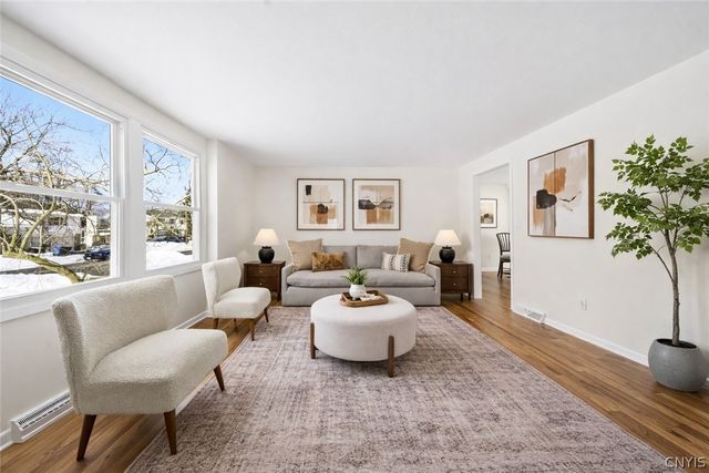 212 Riverdale Road, Clay, NY 13090