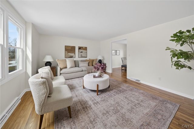 212 Riverdale Road, Clay, NY 13090