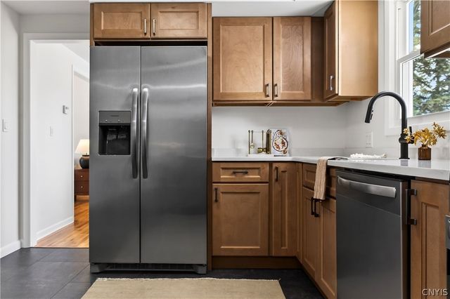 212 Riverdale Road, Clay, NY 13090