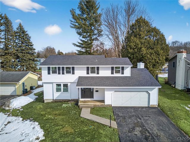 212 Riverdale Road, Clay, NY 13090