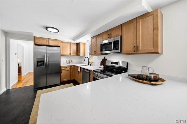 212 Riverdale Road, Clay, NY 13090