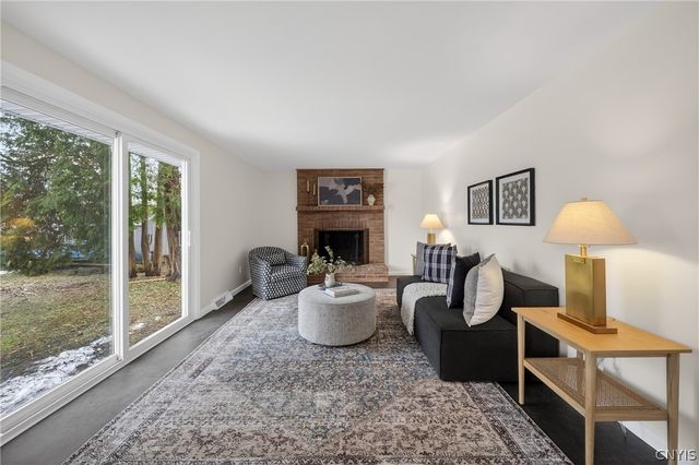 212 Riverdale Road, Clay, NY 13090