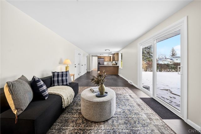 212 Riverdale Road, Clay, NY 13090