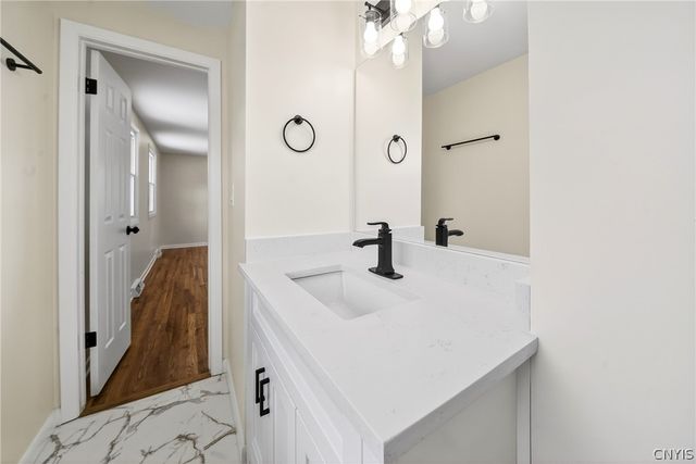 212 Riverdale Road, Clay, NY 13090