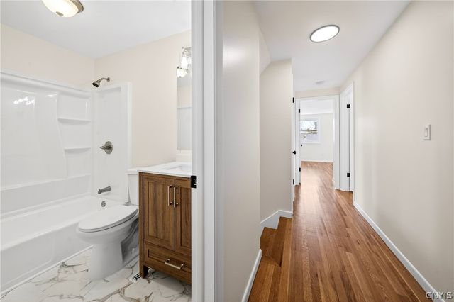 212 Riverdale Road, Clay, NY 13090