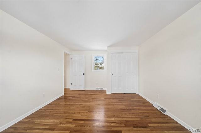 212 Riverdale Road, Clay, NY 13090