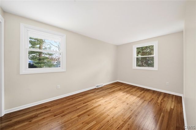 212 Riverdale Road, Clay, NY 13090