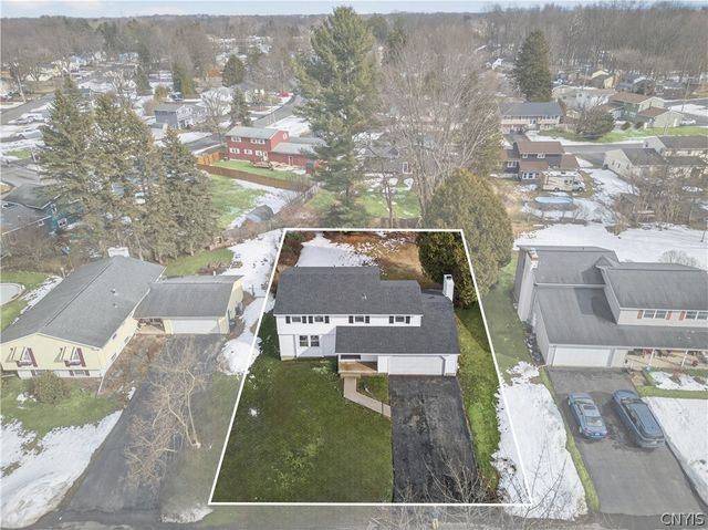 212 Riverdale Road, Clay, NY 13090