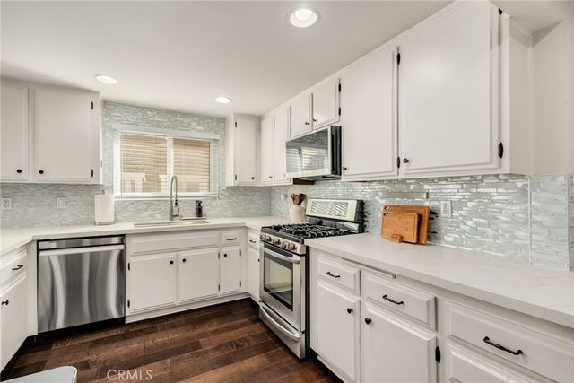 965 W Imperial Hwy 54, La Habra, CA 90631