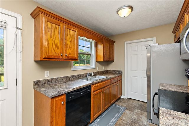 109 Anderson Creek Rd, Bell Buckle, TN 37020