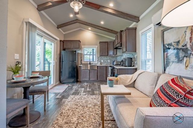 105 Esquire Estates Road, Mabank, TX 75156