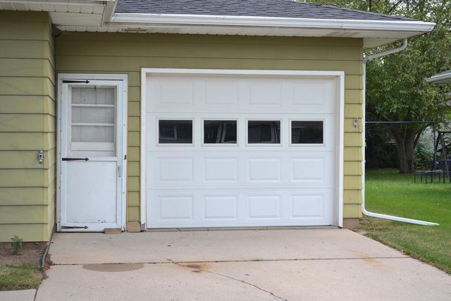 1138 HIGGINS AVENUE, Neenah, WI 54956