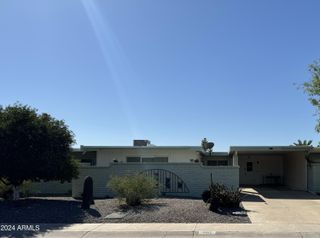 9815 W LANCASTER Drive, Sun City, AZ 85351