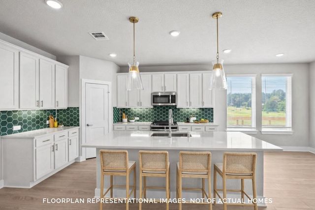 407 6th Street, Magnolia, TX 77355