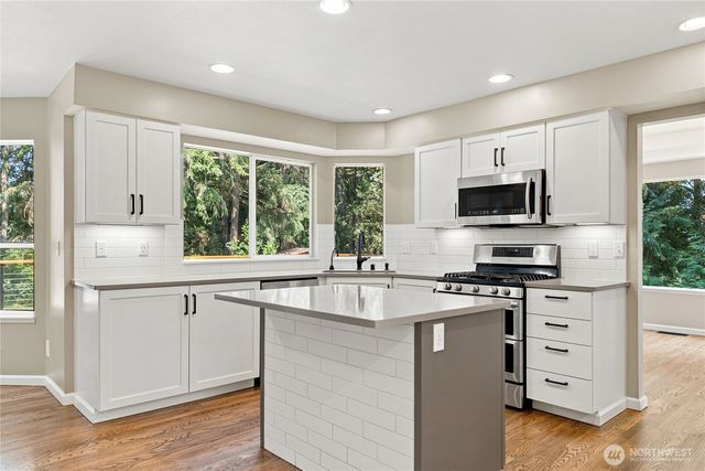 1154 NW Bramble Court, Silverdale, WA 98383
