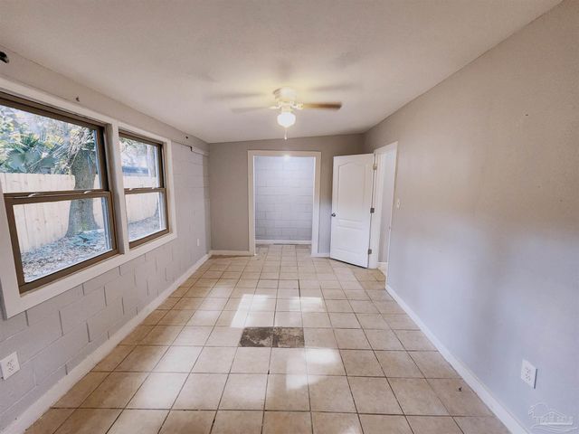35 Pen Haven Dr, Pensacola, FL 32506