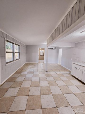 35 Pen Haven Dr, Pensacola, FL 32506