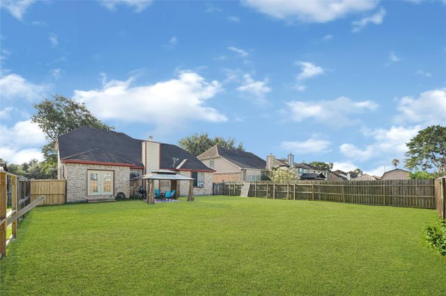 3518 Brookwood Drive, La Porte, TX 77571