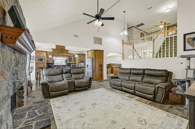 3518 Brookwood Drive, La Porte, TX 77571
