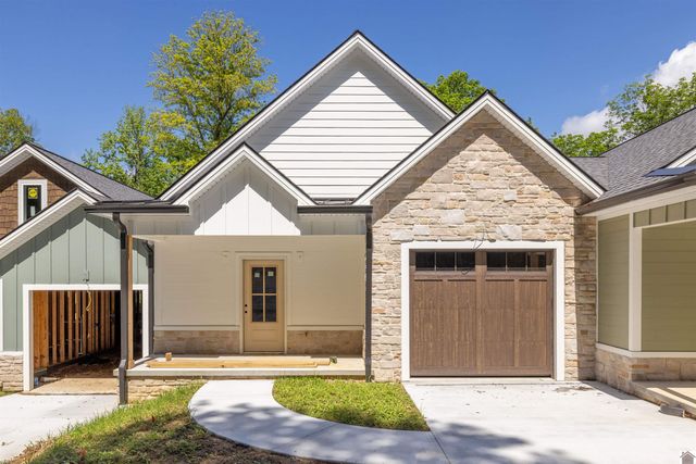 1140 Eagle Rest Dr., Grand Rivers, KY 42045