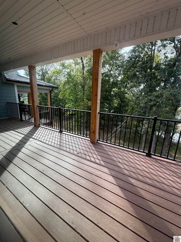 1140 Eagle Rest Dr., Grand Rivers, KY 42045