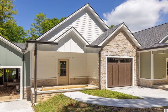 1140 Eagle Rest Dr., Grand Rivers, KY 42045
