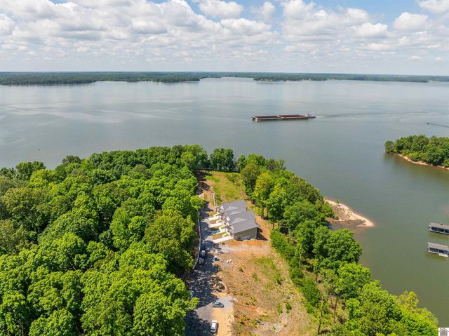 1140 Eagle Rest Dr., Grand Rivers, KY 42045