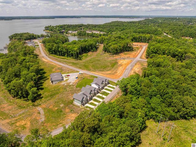 1140 Eagle Rest Dr., Grand Rivers, KY 42045