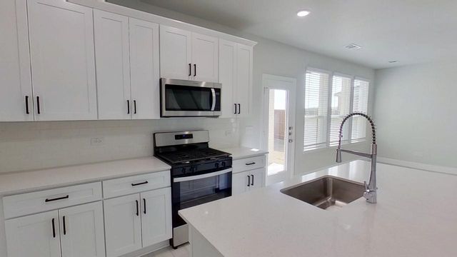 1212 Sydney Lane, Seagoville, TX 75159