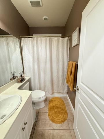 5820 Lagrande Way, Stockton, CA 95219