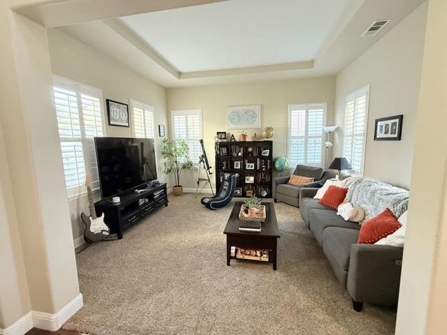 5820 Lagrande Way, Stockton, CA 95219