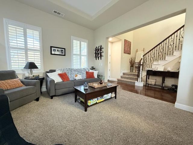 5820 Lagrande Way, Stockton, CA 95219