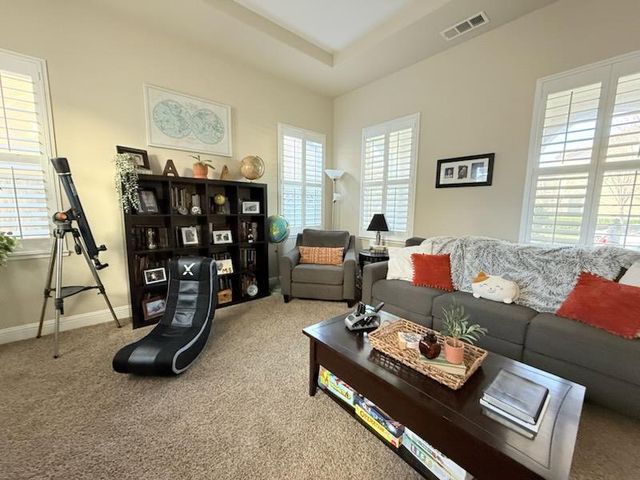 5820 Lagrande Way, Stockton, CA 95219