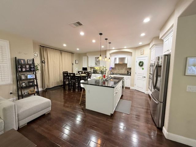 5820 Lagrande Way, Stockton, CA 95219