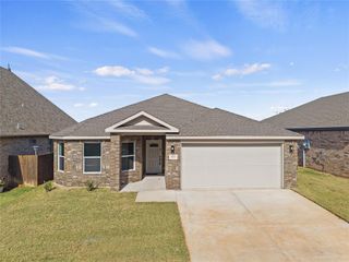 804 Chateau Court, Kingfisher, OK 73750