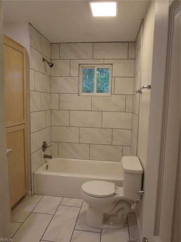 509 Lavender LN, Virginia Beach, VA 23462