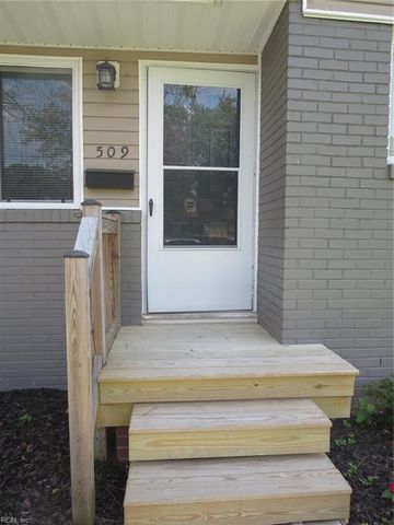 509 Lavender LN, Virginia Beach, VA 23462