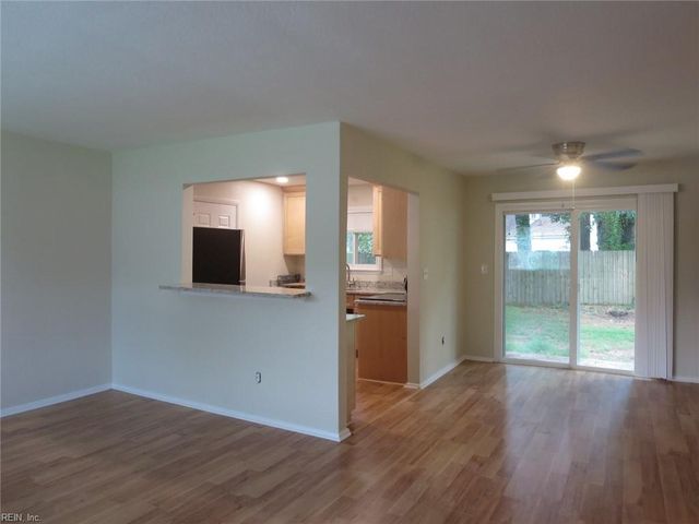 509 Lavender LN, Virginia Beach, VA 23462