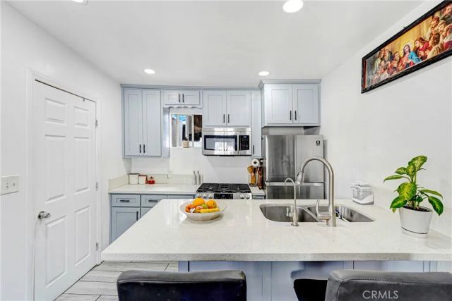 810 E 87th, Los Angeles, CA 90002