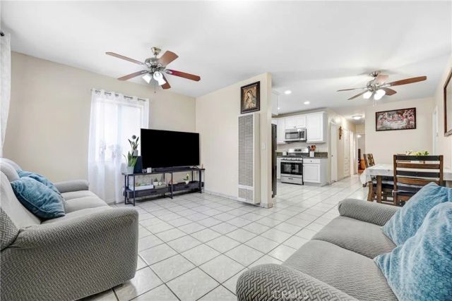 810 E 87th, Los Angeles, CA 90002