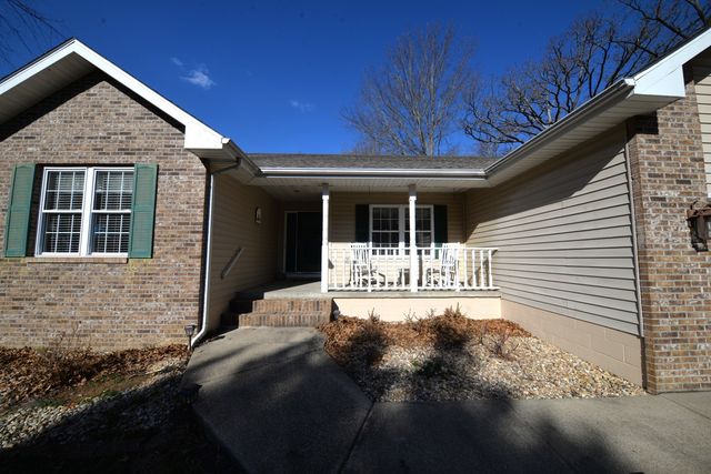 14687 N Lost Lake Lane, Mt Vernon, IL 62864