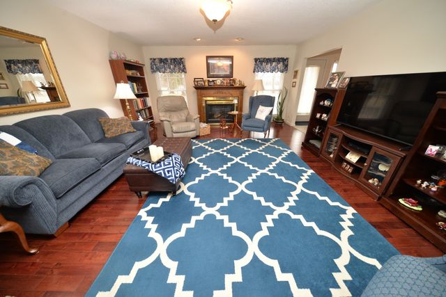 14687 N Lost Lake Lane, Mt Vernon, IL 62864