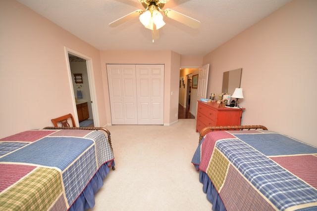 14687 N Lost Lake Lane, Mt Vernon, IL 62864