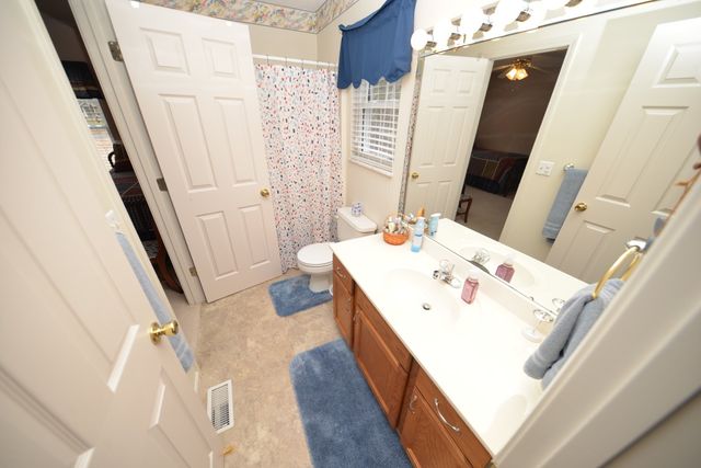 14687 N Lost Lake Lane, Mt Vernon, IL 62864