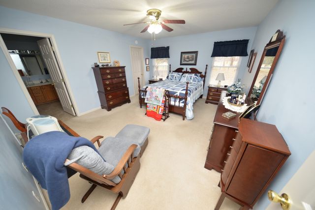 14687 N Lost Lake Lane, Mt Vernon, IL 62864